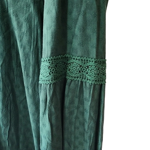 3/$25 Maurices Keyhole Neck Tunic Emerald Blouse - Small - Picture 4 of 8